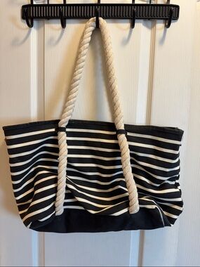 Black and White Striped Rope-Handle Tote Bag